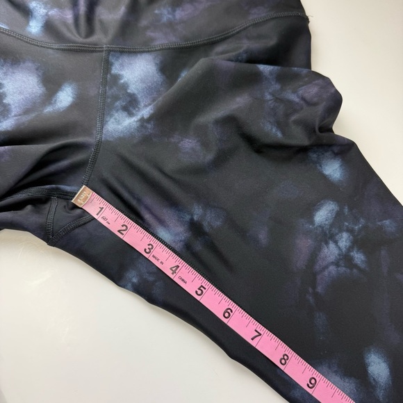 Old Navy Active Leggings Womens Large Blue Pattern Go Dry Extra High Rise - Picture 7 of 8